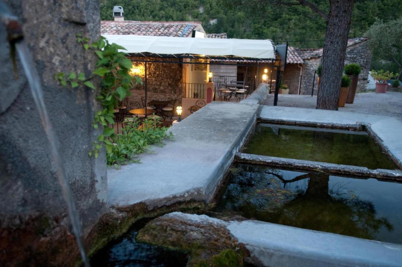 Hotel L'Oustau De La Font Reilhanette Ngoại thất bức ảnh
